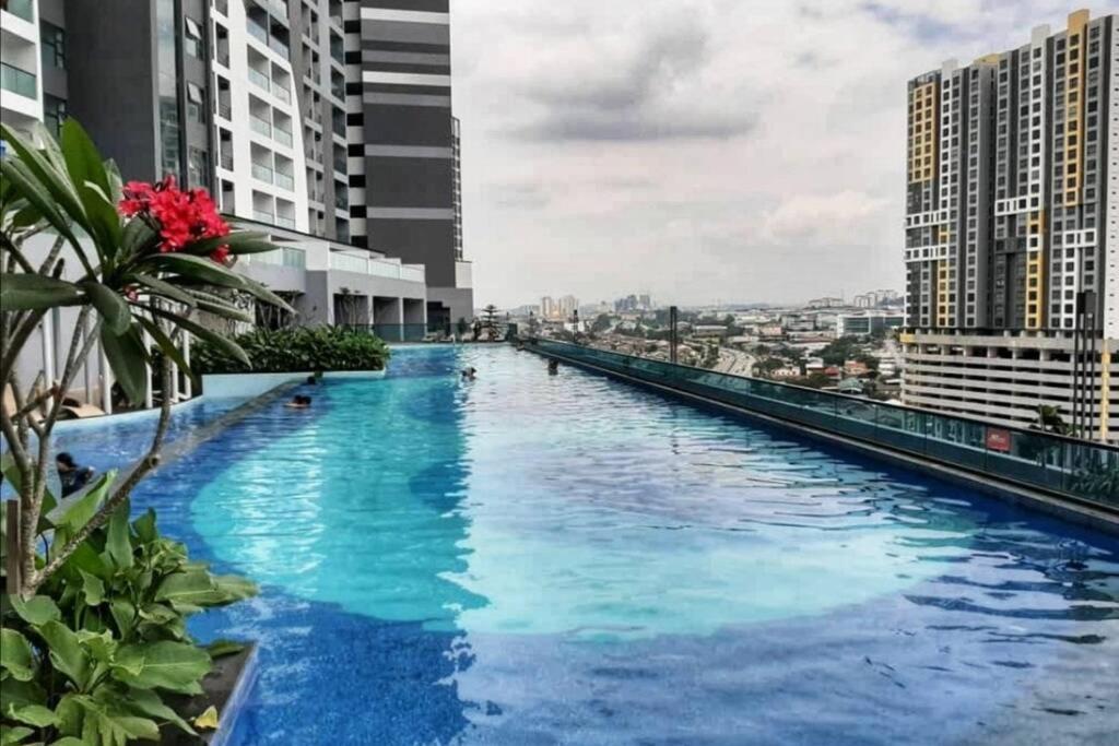 Symphony Tower Studio #9 With Balcony Cheras Luaran gambar